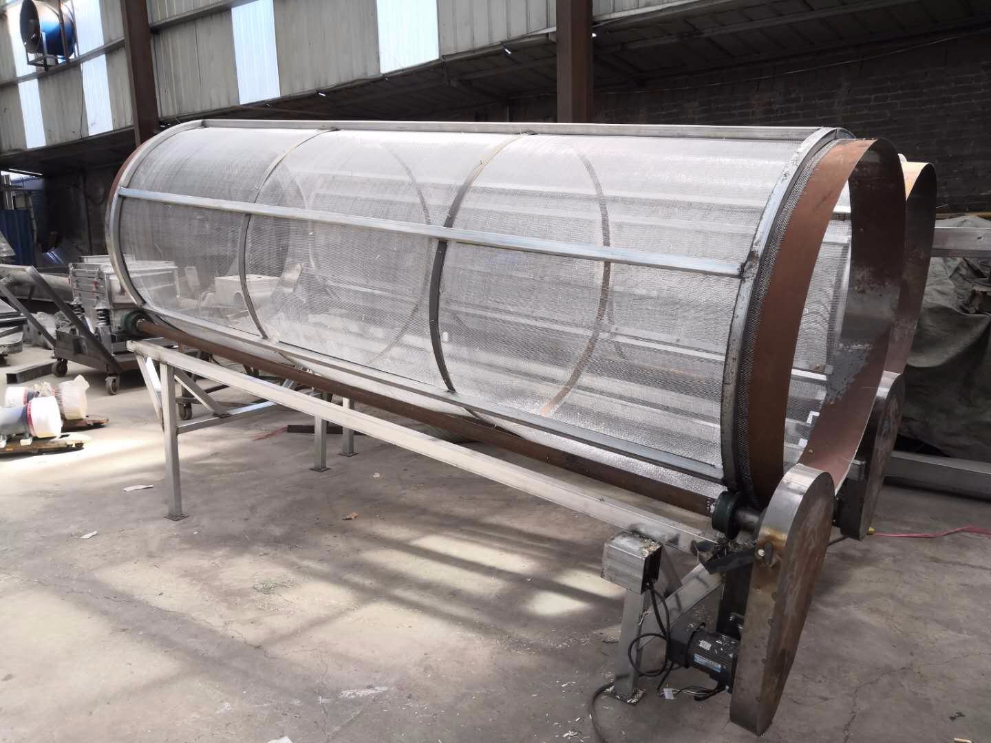 打碎過的青稞飼料用圓筒型花生秧去土機 輕型滾筒篩			 