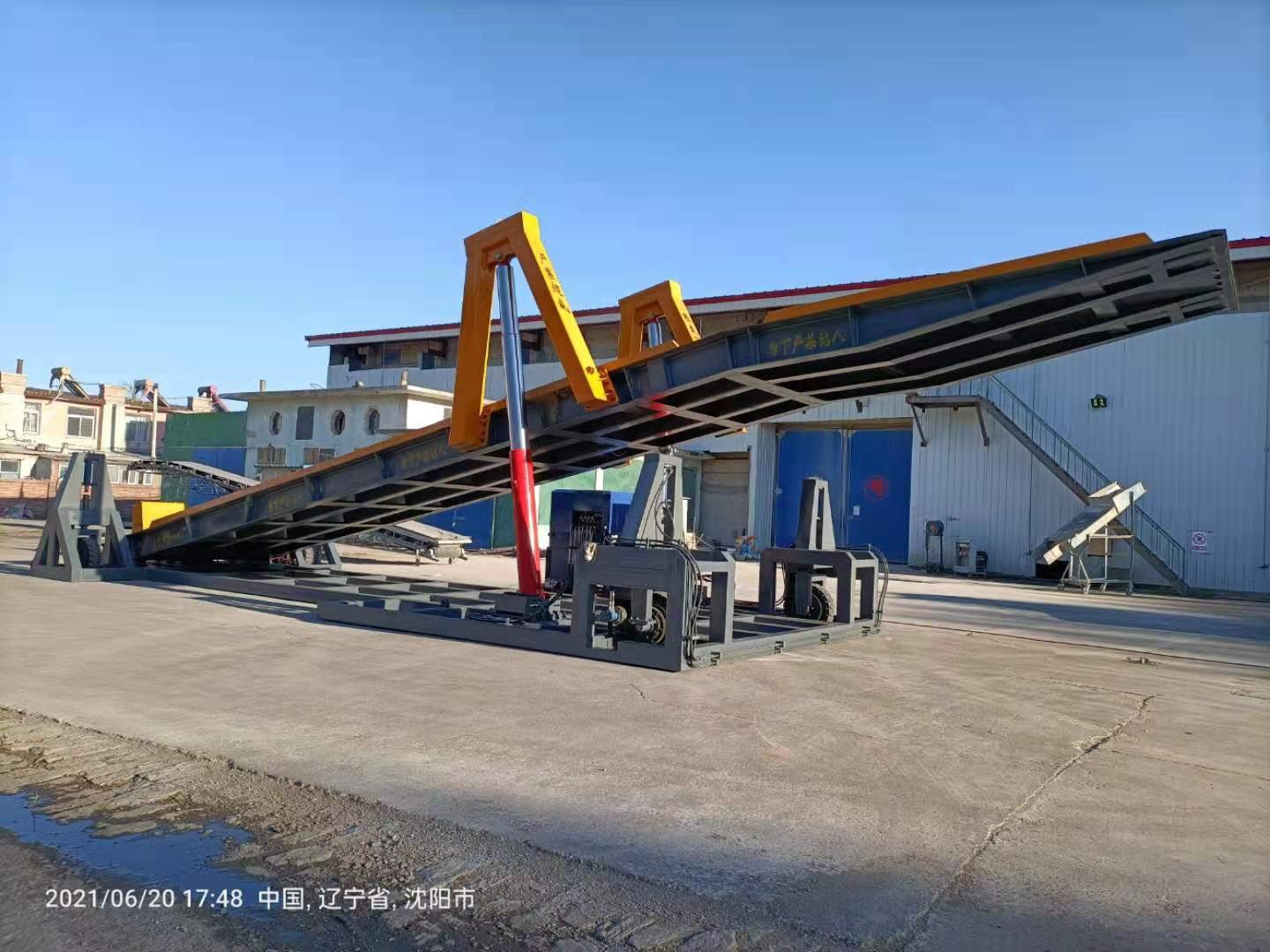 河北偉譽100噸液壓翻板卸車機 小麥液壓翻板卸車機