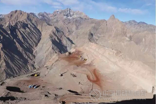 酒鋼鏡鐵山礦區(qū) 